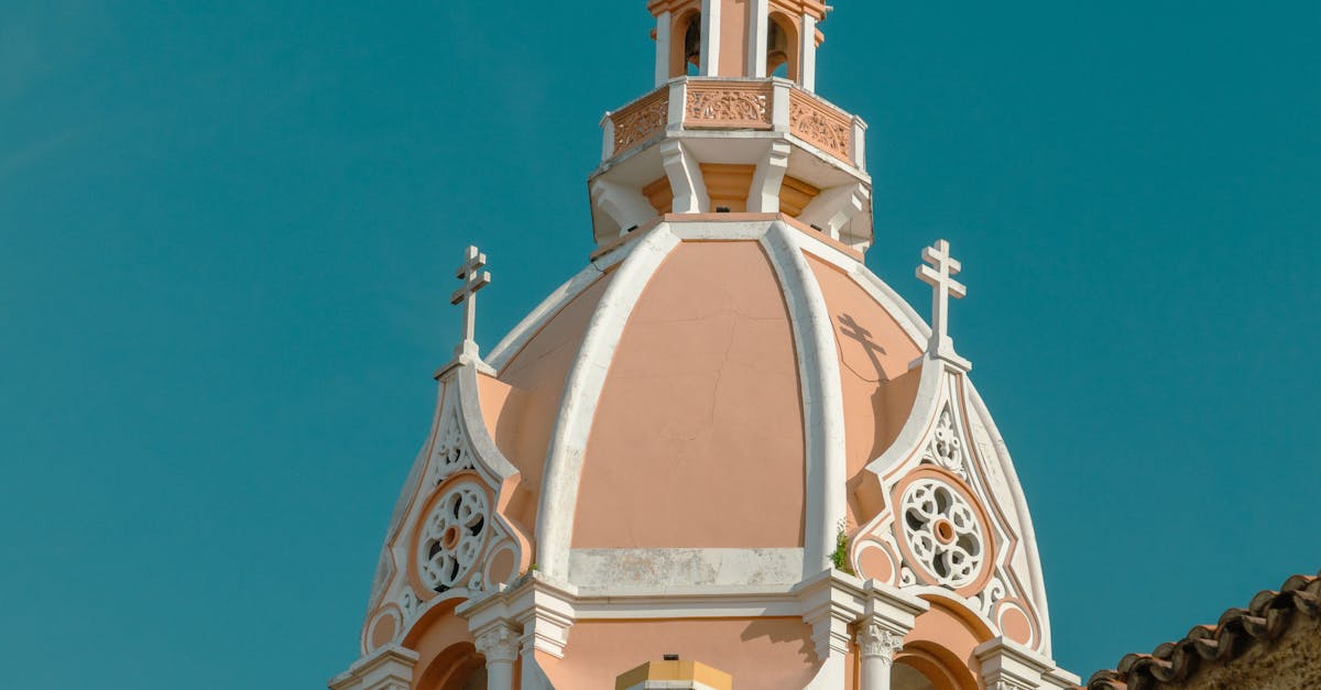 How do I estimate a roof replacement?