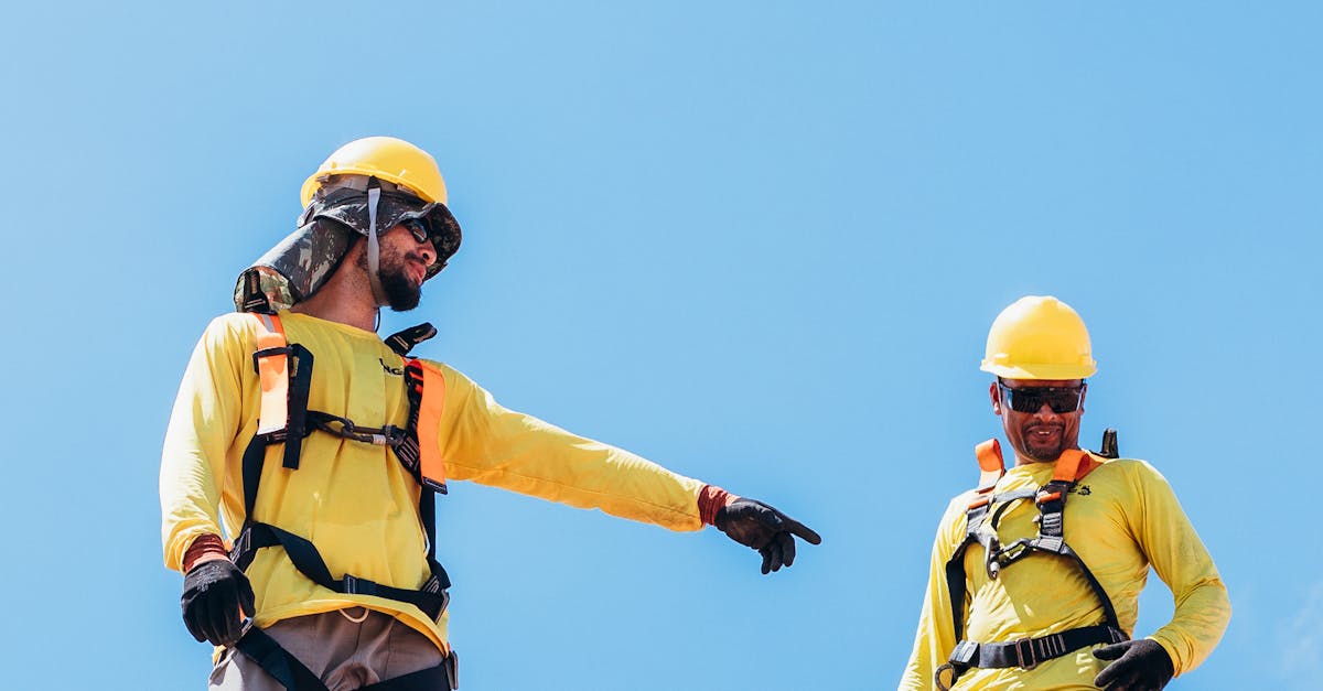 How much does it cost to replace 1000 sq ft of roof?